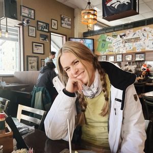 Meet your Posher, Caroline